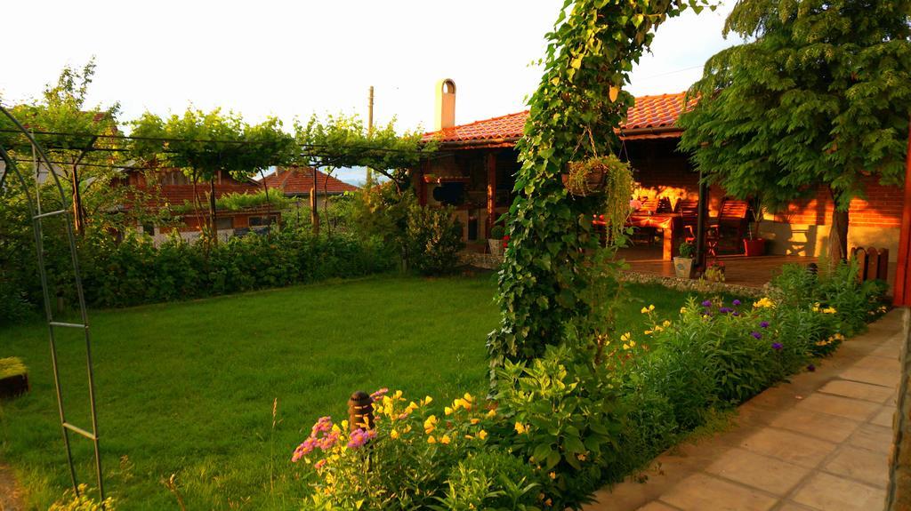 Guest House Simona Sapareva Banya Bagian luar foto
