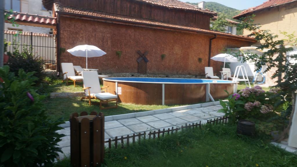 Guest House Simona Sapareva Banya Bagian luar foto